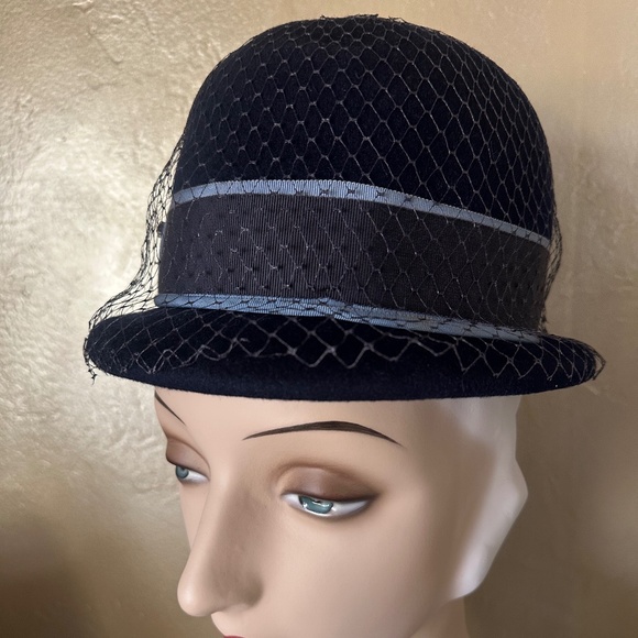CHIC 1960s\' NAVY FELT \